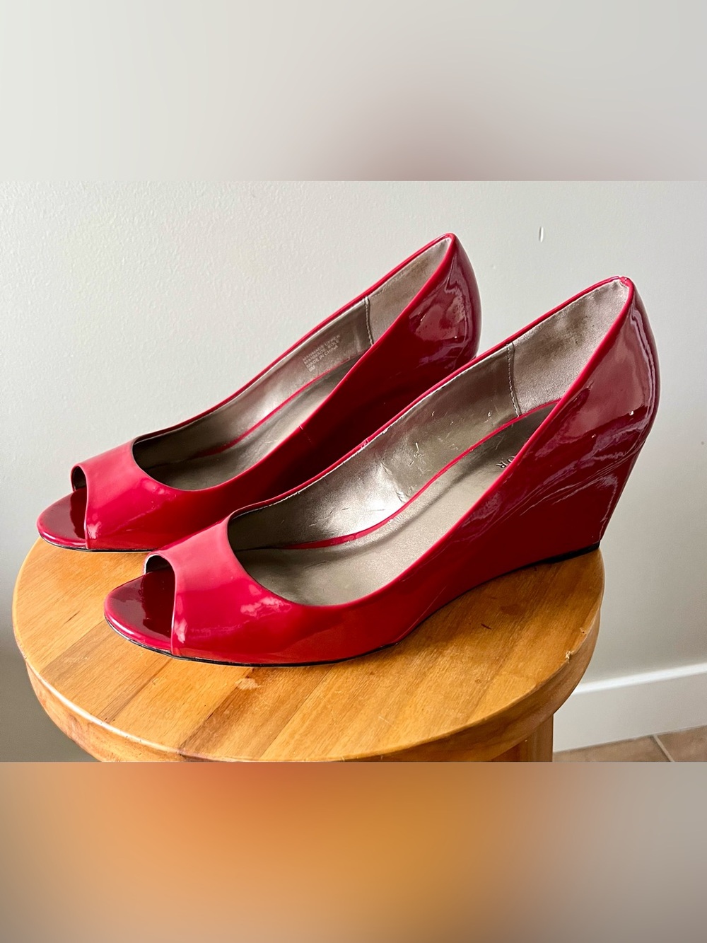 Ann Taylor Red Patent Peep-Toe Wedge Heels Size 9 -Office Formal Fall Wedding